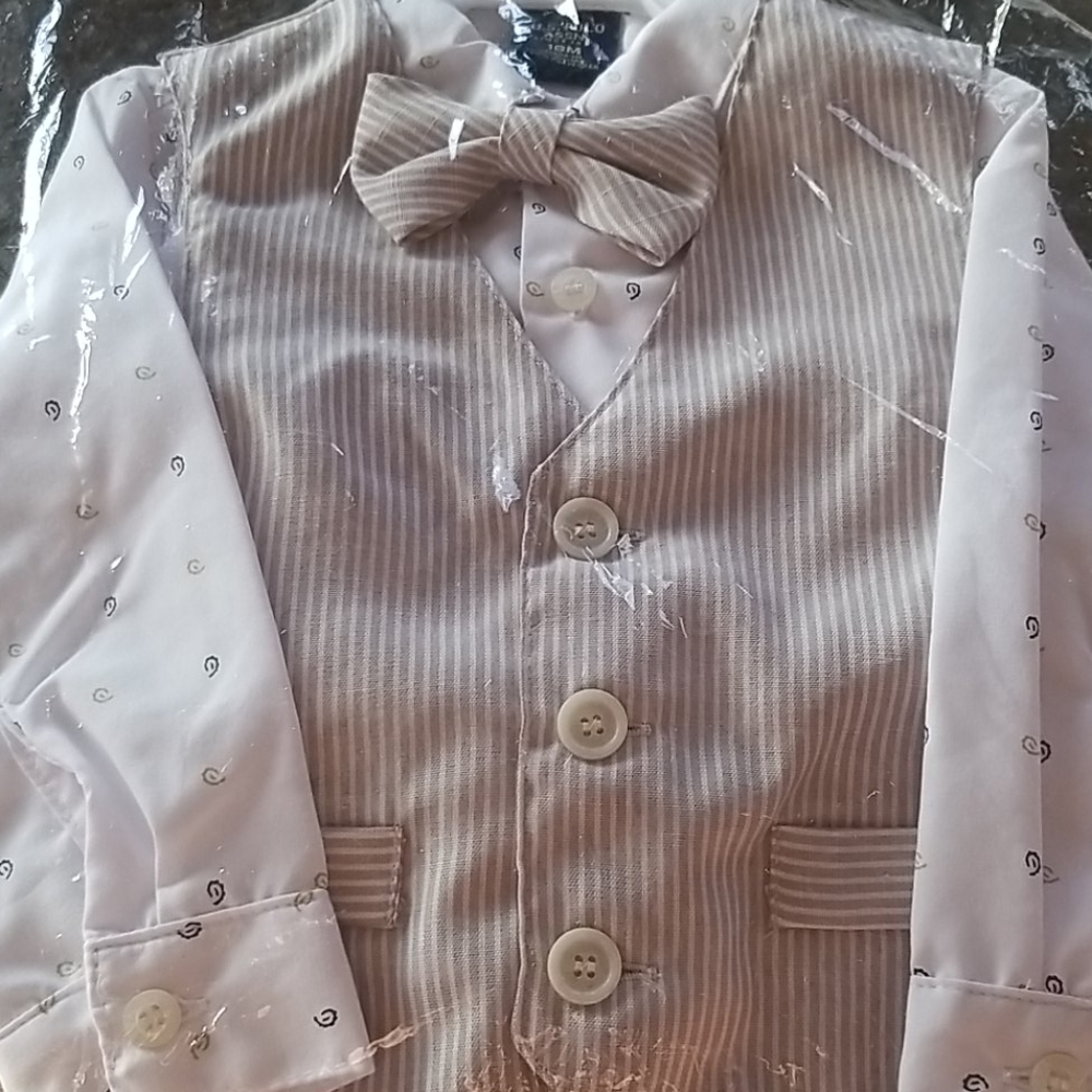 Suit - Picture 5 of 8